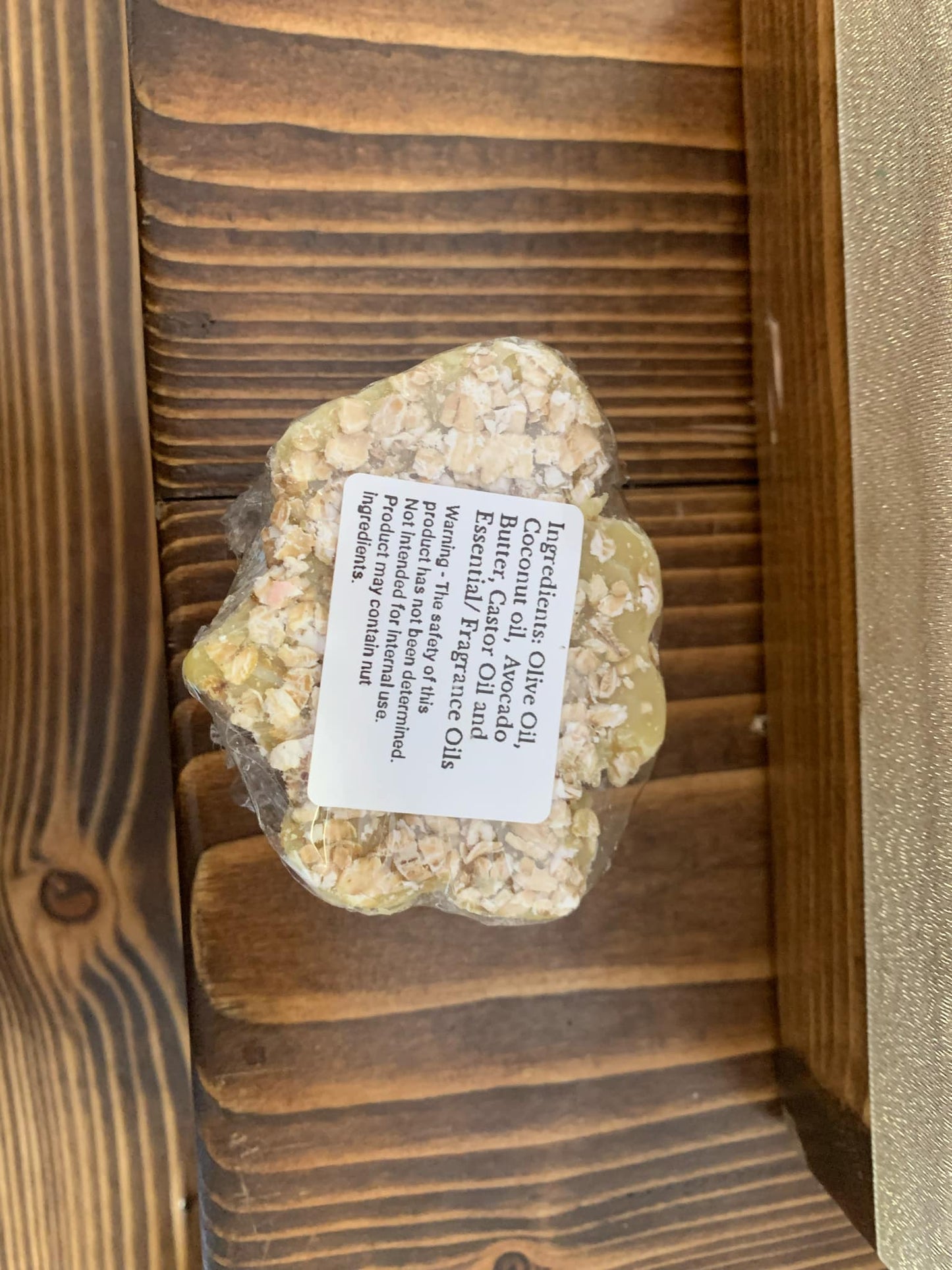 Honey & Oats: Naturally calming and deeply moisturizing — skin food at its finest.