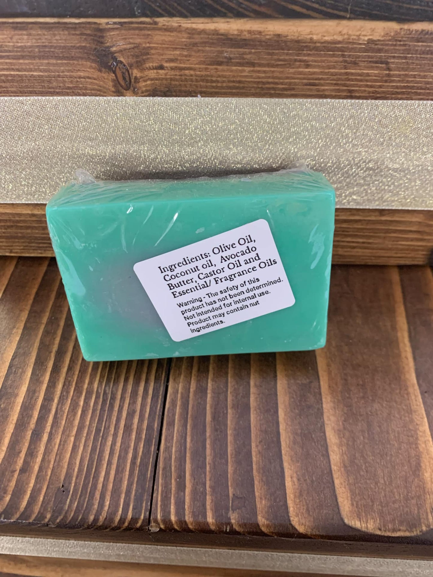 Peppermint & Lavendar: A fresh herbal fusion to relax your body and revive your senses.