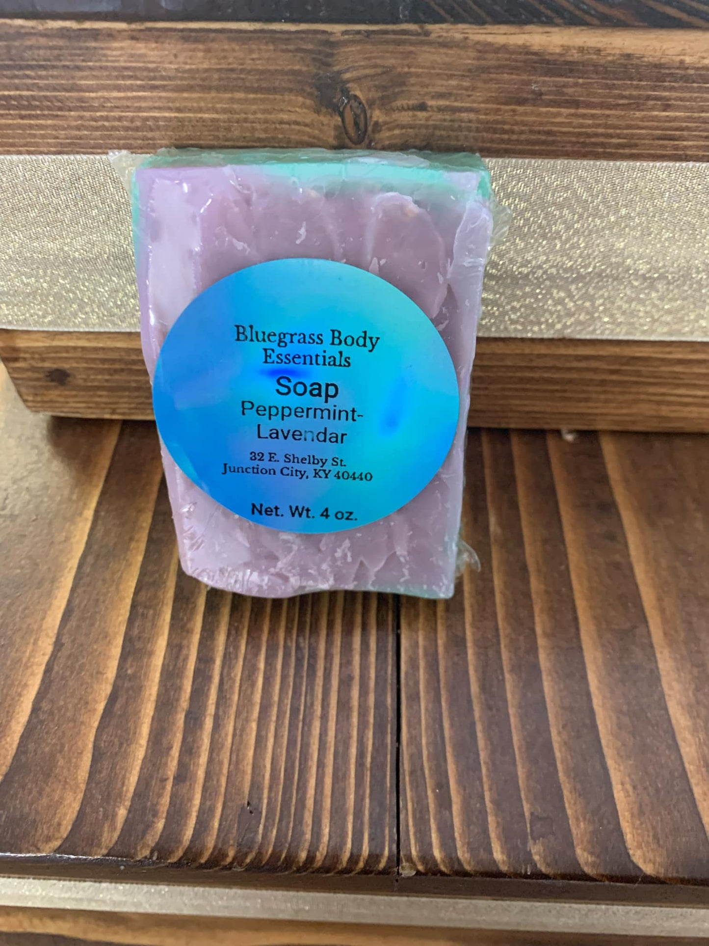 Peppermint & Lavendar: A fresh herbal fusion to relax your body and revive your senses.