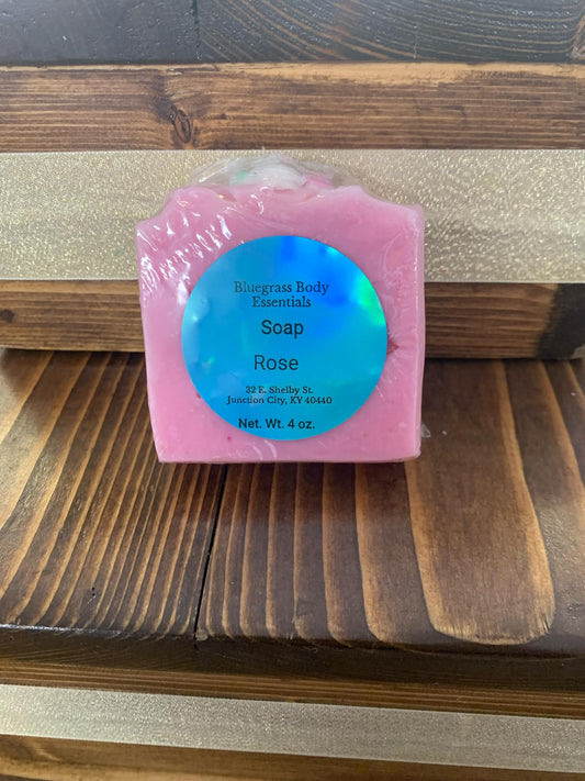 Rose: Infused with real rose petals — a romantic ritual for your skin.